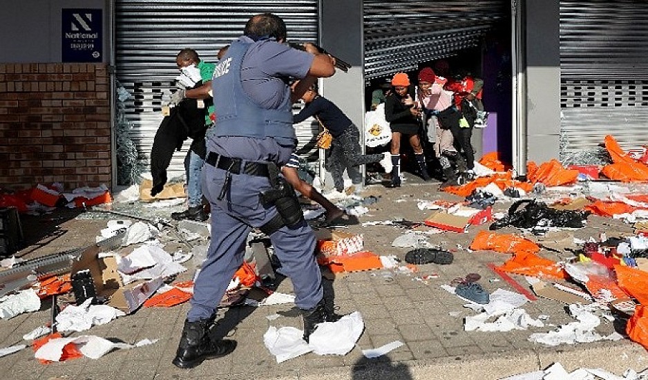 Νότια Αφρική: 212 οι νεκροί στα βίαια επεισόδια