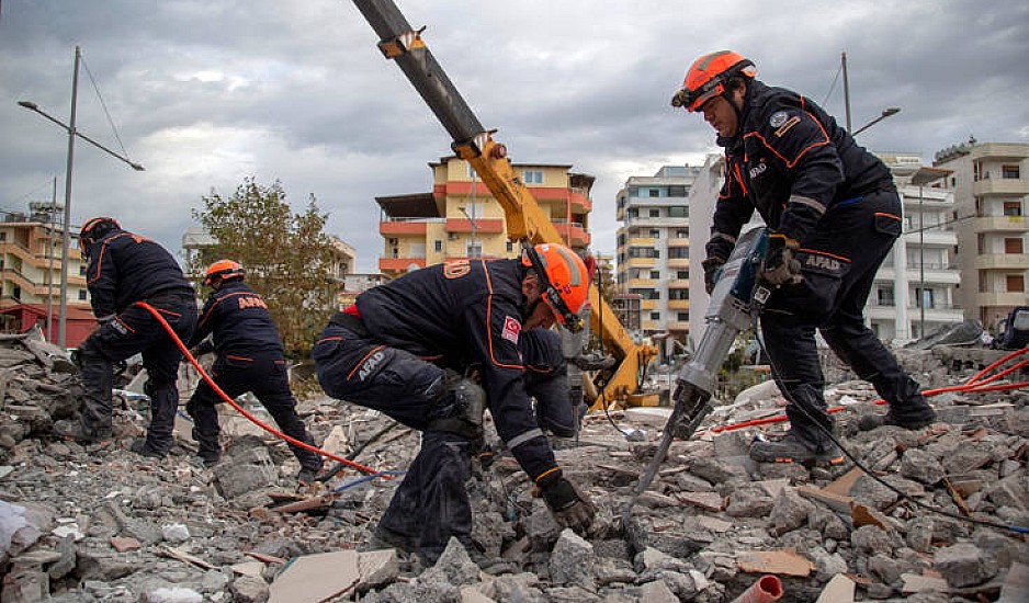 Φονικός σεισμός στην Αλβανία: 45 οι νεκροί, τουλάχιστον 900 οι τραυματίες