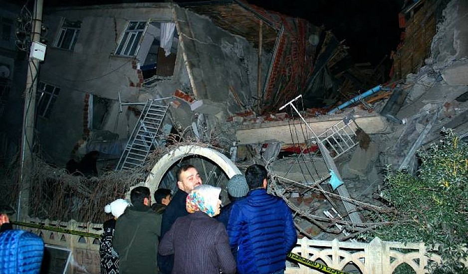 Σεισμός στην Τουρκία: Αυξάνονται τα θύματα του Εγκέλαδου, στους 20 οι νεκροί