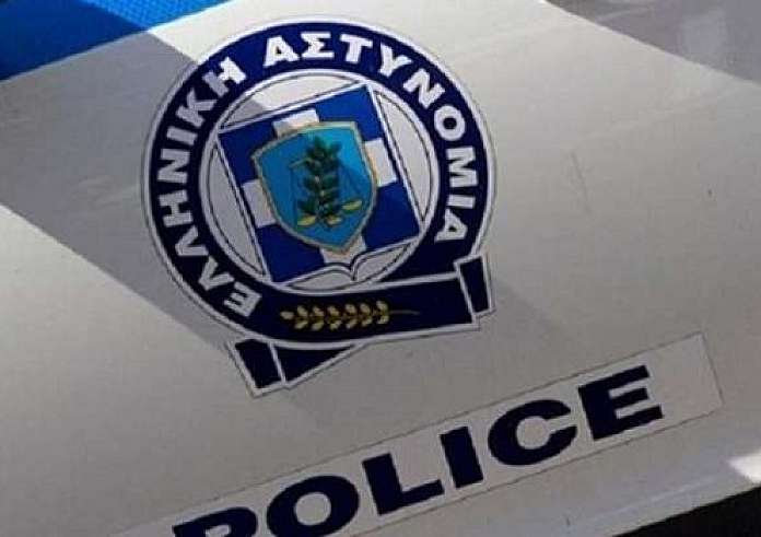Τρίπολη: Αστυνομικός κλώτσησε γάτα. Τι πρόστιμο του επιβλήθηκε