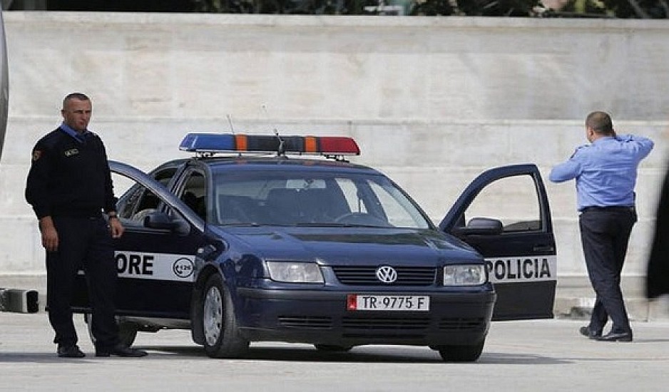 Κρατείται στους Αγίους Σαράντα φρουρός Έλληνα βουλευτή ‑ Θα περάσει αυτόφωρο