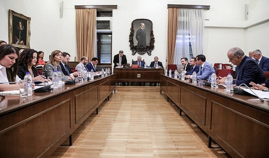 Συνταγματική αναθεώρηση: Συμφωνία ΣΥΡΙΖΑ - ΝΔ σε έξι σημεία
