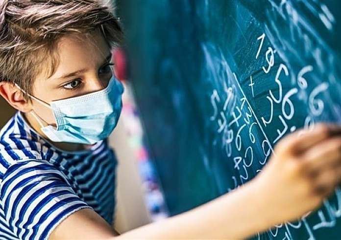 Κορονοϊός: Άνοιξαν τα σχολεία εν μέσω έξαρσης κρουσμάτων και ιώσεων