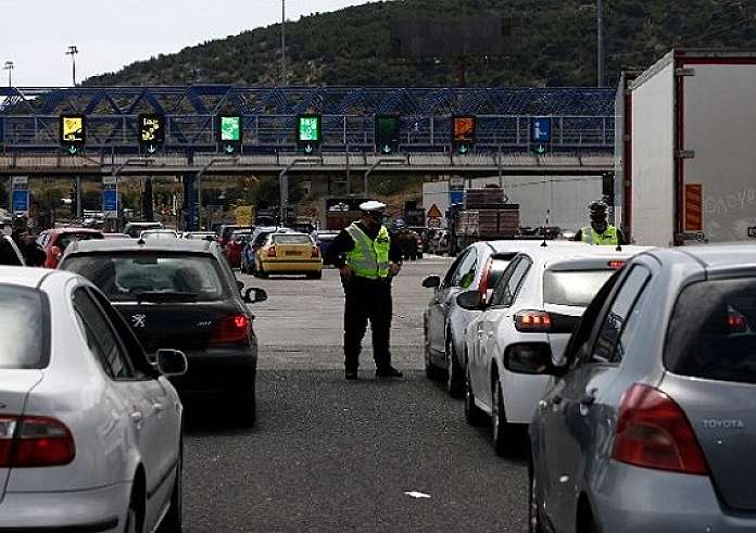 Ανατροπή βυτιοφόρου στην Εθνική Οδό Αθηνών – Η Τροχαία αναζητά πληροφορίες από οδηγούς