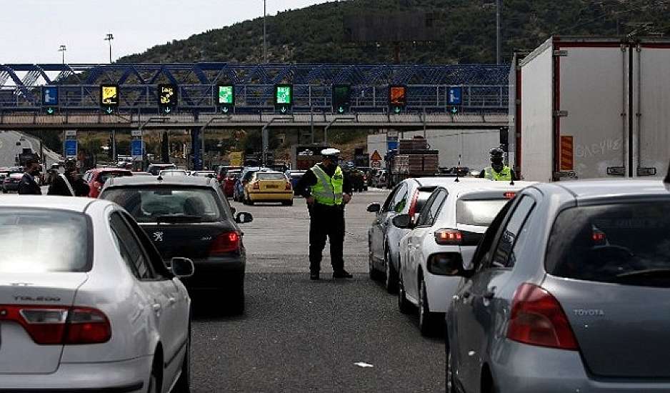 Ανατροπή βυτιοφόρου στην Εθνική Οδό Αθηνών – Η Τροχαία αναζητά πληροφορίες από οδηγούς
