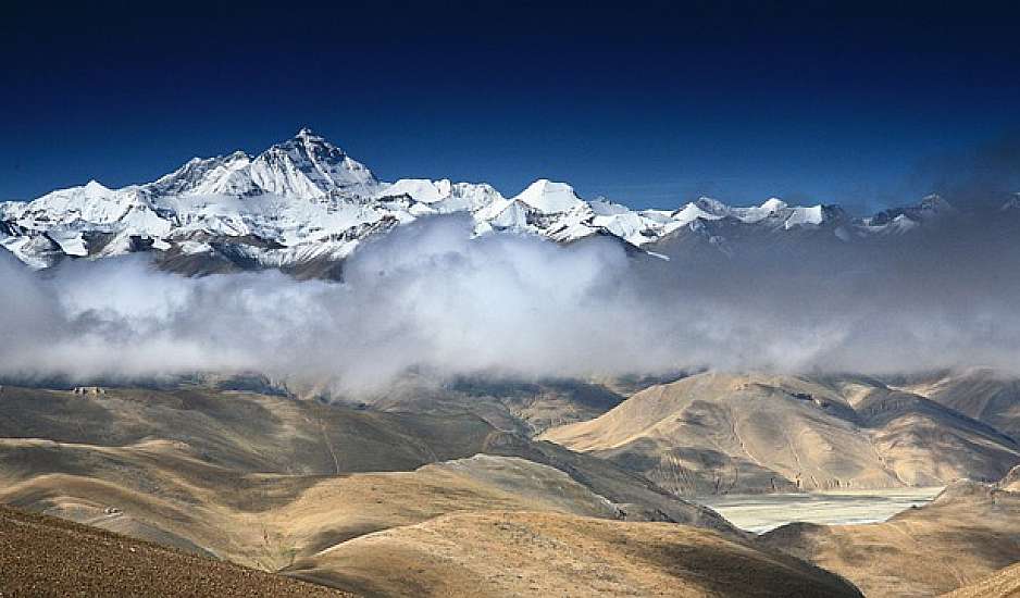 Απίστευτο: Το ψηλότερο βουνό του κόσμου το Έβερεστ ψήλωσε