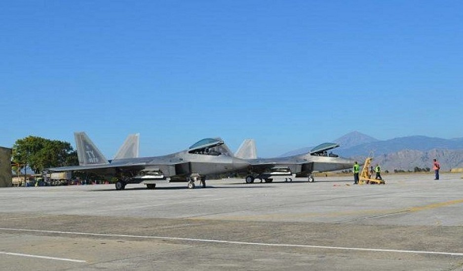 Προσγειώθηκαν στη Λάρισα δύο F-22 της πολεμικής αεροπορίας των ΗΠΑ