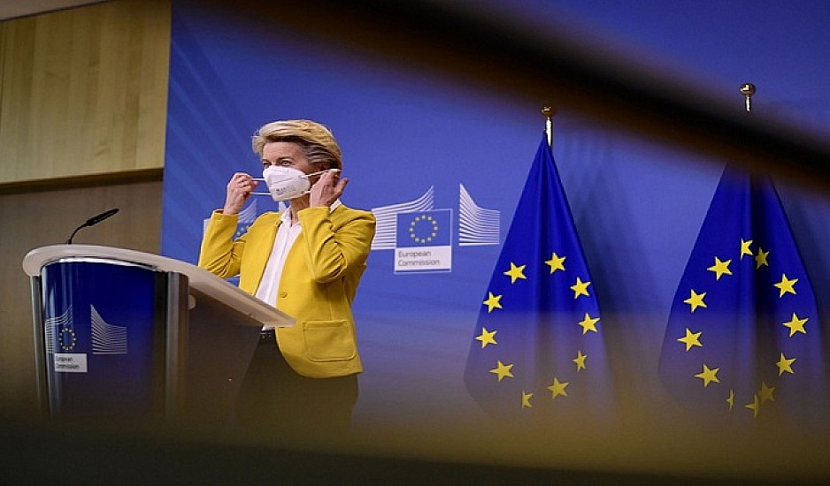 Φον Ντερ Λάιεν: Η ΕΕ έχει παραδώσει αρκετές δόσεις εμβολίων για να εμβολιαστεί το 70% του ενήλικου πληθυσμού
