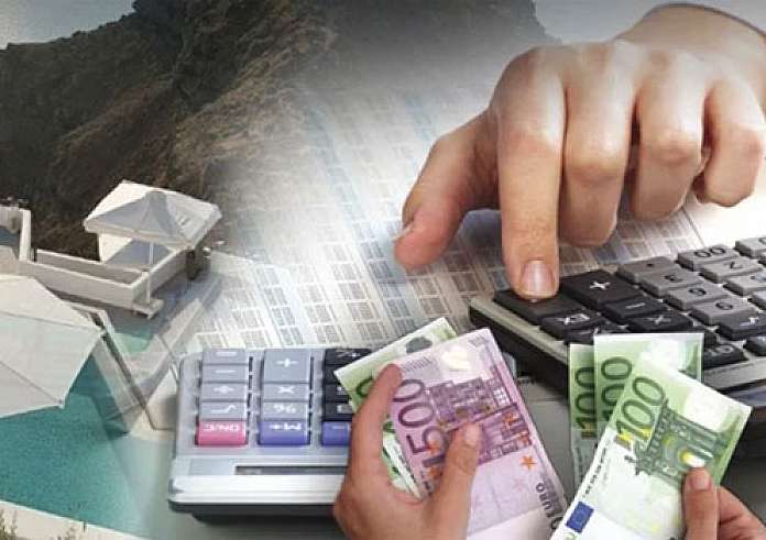Εκτός ΦΠΑ χιλιάδες ελεύθεροι επαγγελματίες – Στόχος τα «μεγάλα ψάρια»