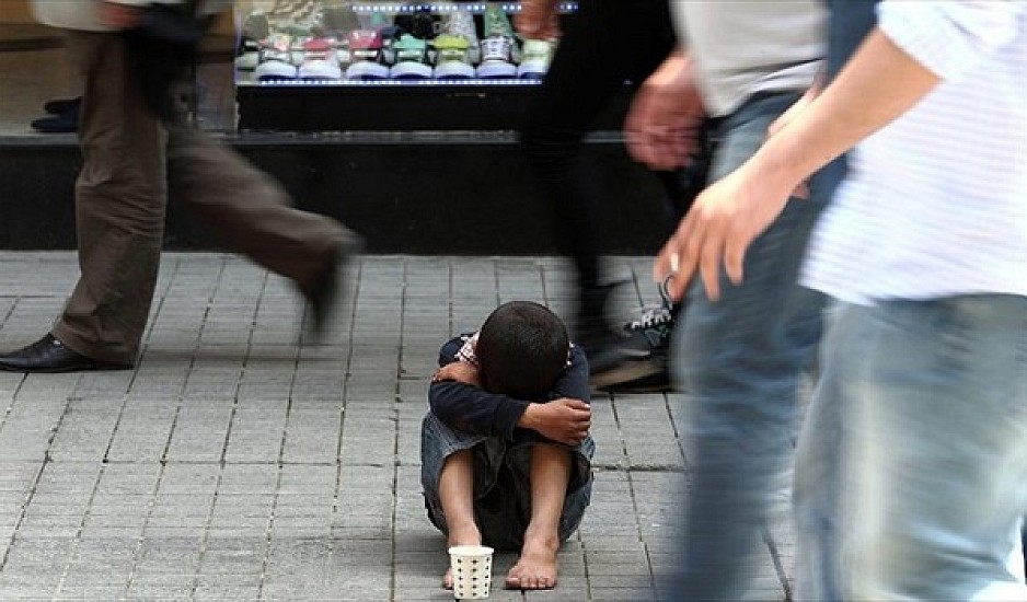 Eurostat: 1 στα 4 παιδιά στην ΕΕ κινδυνεύουν από φτώχεια – Τι συμβαίνει στην Ελλάδα
