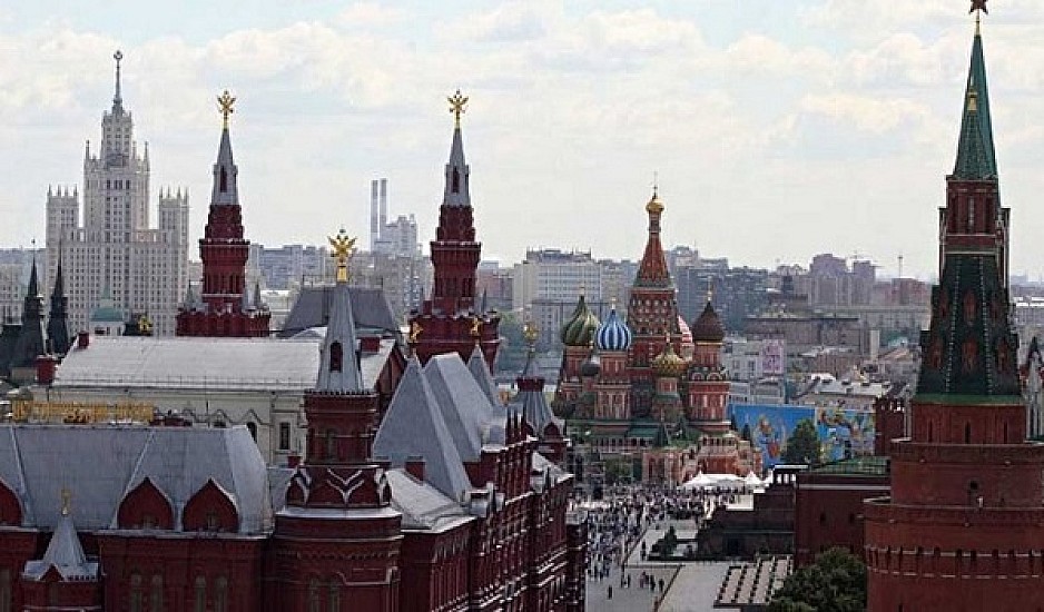 Η Μόσχα ανακαλεί μέρος του διπλωματικού της προσωπικού στην Ουκρανία