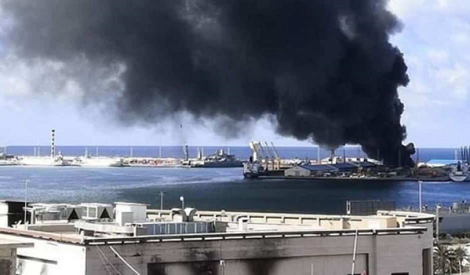Λιβύη: Επίθεση κατά τουρκικού φορτηγού πλοίου στο λιμάνι της Τρίπολης