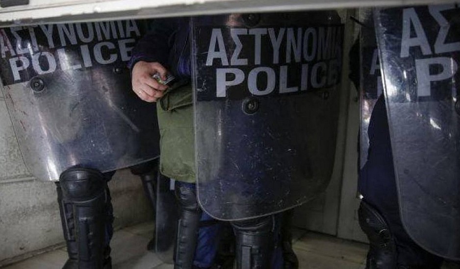 Θεσσαλονίκη: Ένταση στο ΑΠΘ. Επίθεση με μολότοφ σε διμοιρία των ΜΑΤ