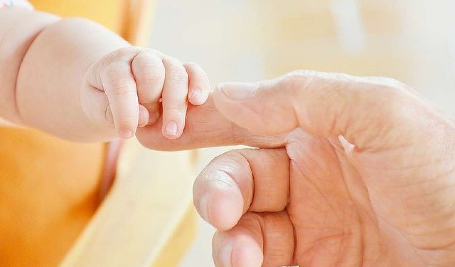 Εφτά πράγματα που δεν πρέπει να κάνεις ποτέ σε μια μητέρα με μωρό