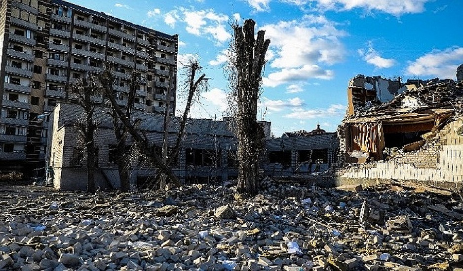 Ουκρανία: Από την κατεχόμενη Καχόφκα στον Δνείπερο θα μετακινηθούν από τις ρωσικές δυνάμεις άτομα περιορισμένης κινητικότητας