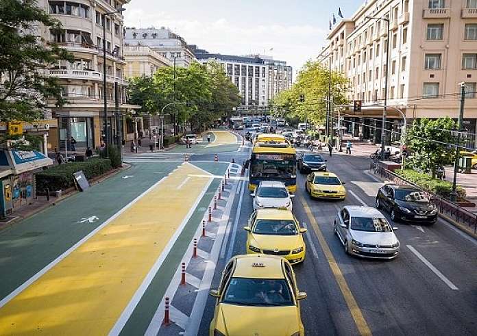 Σε ποιες πόλεις θα μειωθεί το όριο ταχύτητας στα 30 χιλιόμετρα και τι εξετάζεται για τα πρόστιμα σύμφωνα με τον Σταϊκούρα