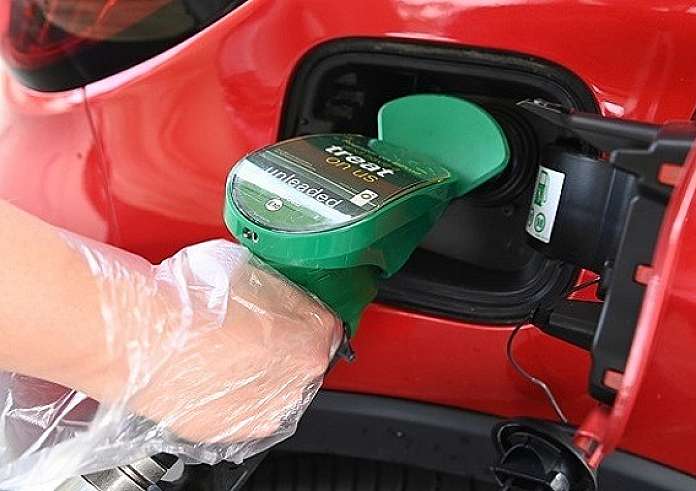 Το φυσικό αέριο κρίνει τη νέα επιδότηση στο diesel – Ανατροπές με το πετρέλαιο θέρμανσης