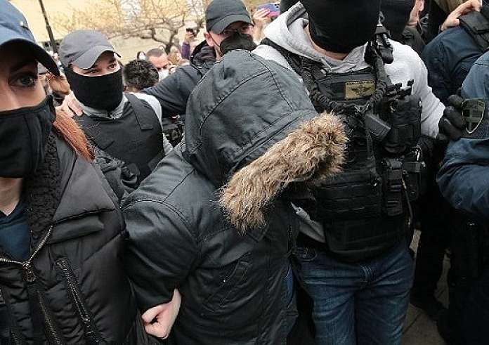 Ρούλα Πισπιρίγκου: Ουρλιαχτά και κλάματα - Το άλλο πρόσωπο της 33χρονης μετά την απόφαση  προφυλάκισης