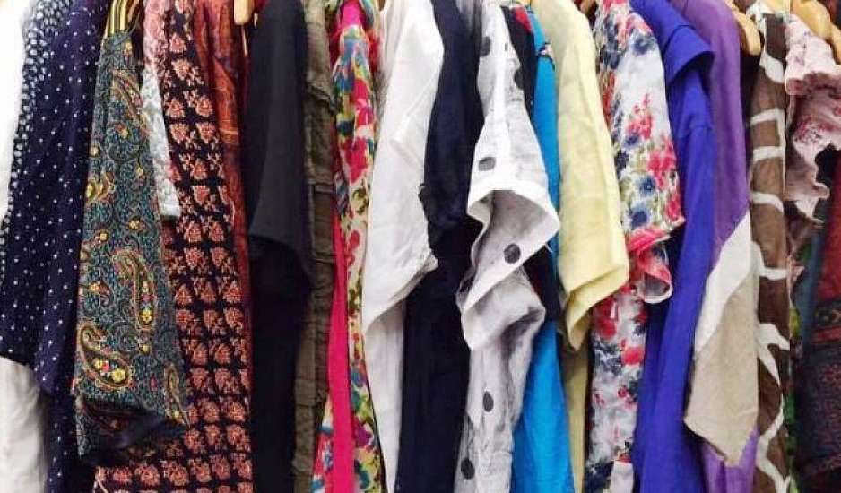 Χαλάνδρι: Πουλούσαν απομιμήσεις ρούχων - Συνελήφθησαν 2 άτομα