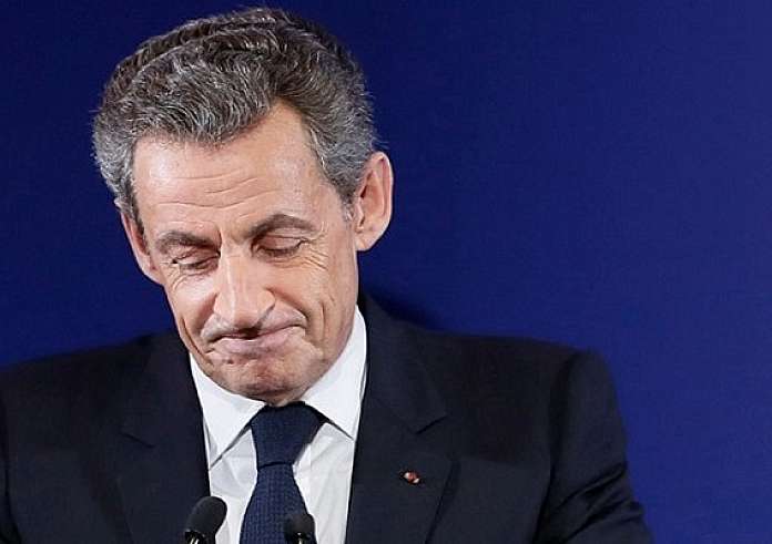 Σε κατ’ οίκον περιορισμό με ηλεκτρονικό βραχιολάκι o Νικολά Σαρκοζί