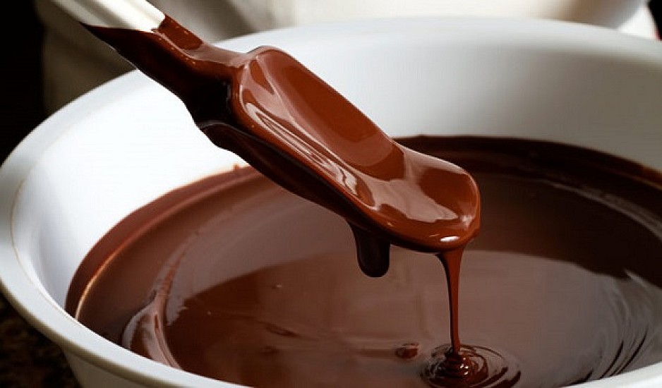 Πώς να βγάλετε το λεκέ από σοκολάτα