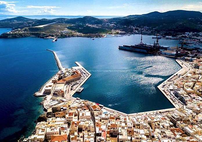 Σύρος: Πρώτη στους καλύτερους προορισμούς της Ελλάδας