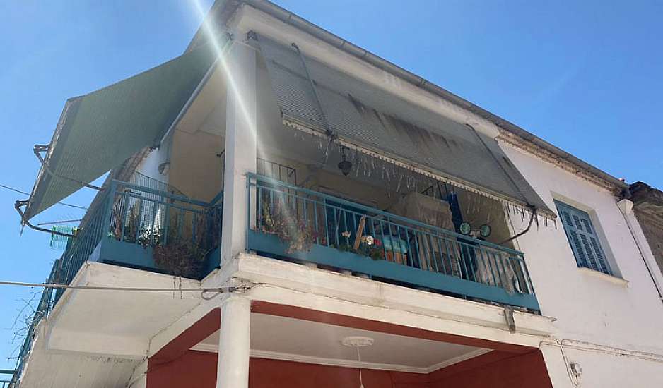 Σύγχρονο Κωσταλέξι στη Λάρισα: Αυτό είναι το σπίτι όπου ήταν κλεισμένη η 51χρονη επί 42χρόνια