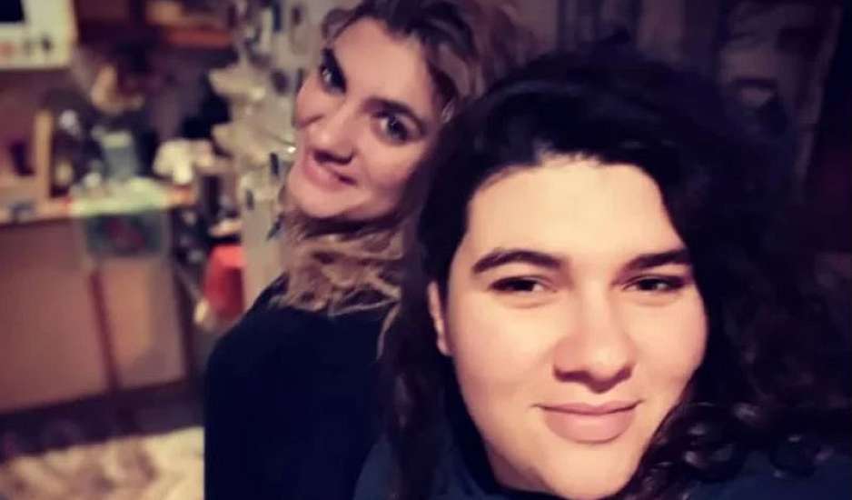 Πάτρα: Συνεχίζει να στηρίζει την Ρούλα Πισπιρίγκου η αδελφή της – Γιατί έμεινε τόσες ώρες στη ΓΑΔΑ