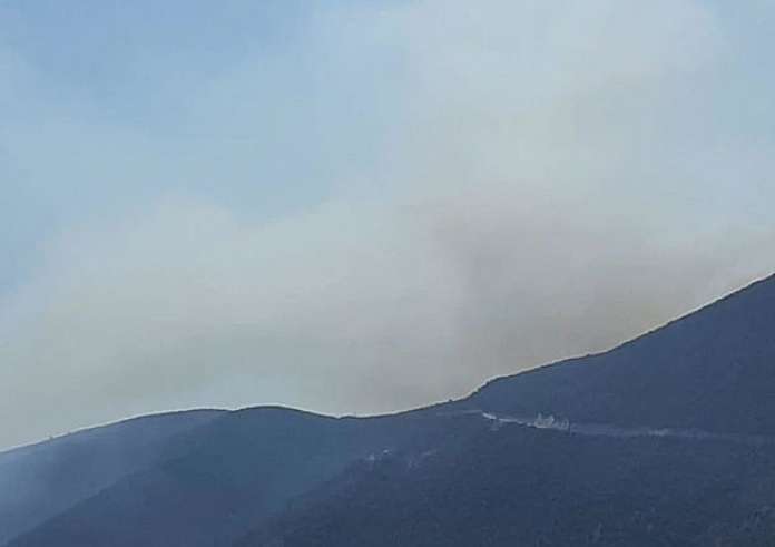 Φωτιά ΤΩΡΑ στο Πόρτο Κατσίκι στη Λευκάδα