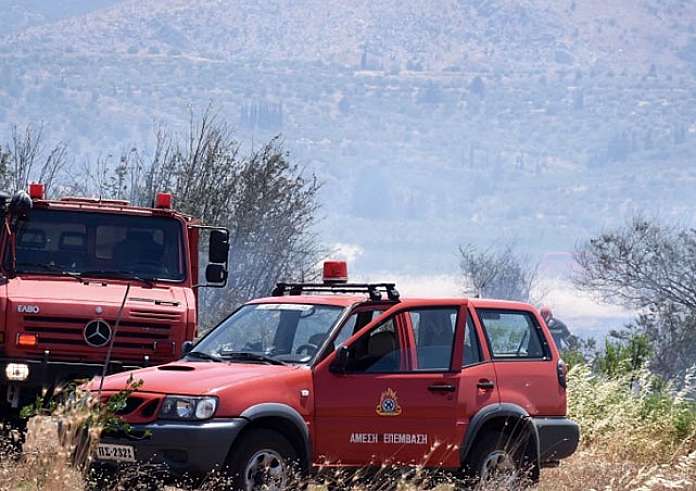 Φωτιά τώρα στον Ασπρόπυργο – Αποκαταστάθηκε η κυκλοφορία των οχημάτων