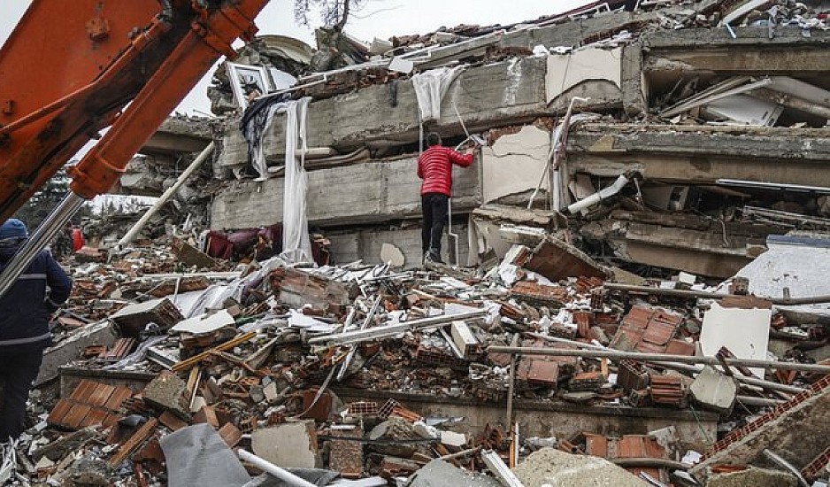 Σεισμός στην Τουρκία: Εκατοντάδες συλλήψεις εργολάβων – Αυξάνεται ο αριθμός των νεκρών