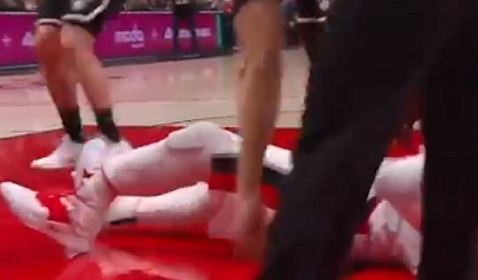 Φρικιαστικός τραυματισμός του Γιουσούφ Νούρκιτς. Σοκαρισμένος ο κόσμος του NBA