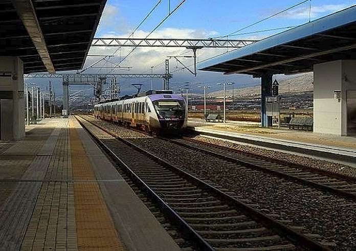 Τρένο προσέκρουσε σε δέντρα κοντά στις Αφίδνες