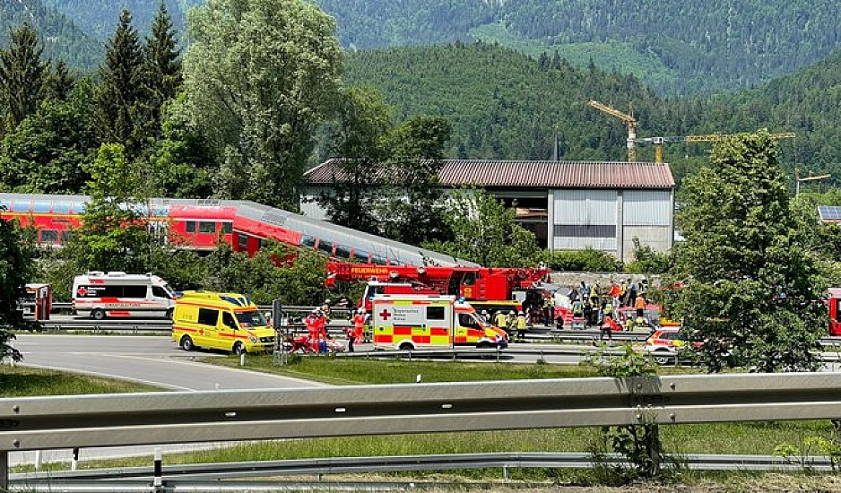 Γερμανία: Εκτροχιάστηκε τρένο στη Βαυαρία. Στο τρένο επέβαιναν πολλοί μαθητές