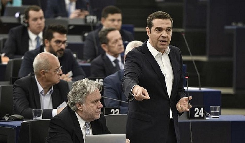 Πολιτική κόντρα Τσίπρα - ΝΔ και εκτός συνόρων στο Ευρωκοινοβούλιο