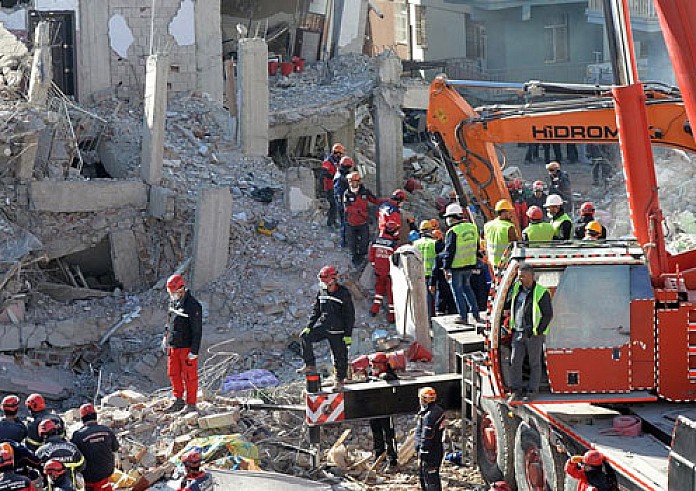 Τουρκία: Ελπίδα στα χαλάσματα - Συγκλονιστικές διασώσεις 150 ώρες μετά τον σεισμό