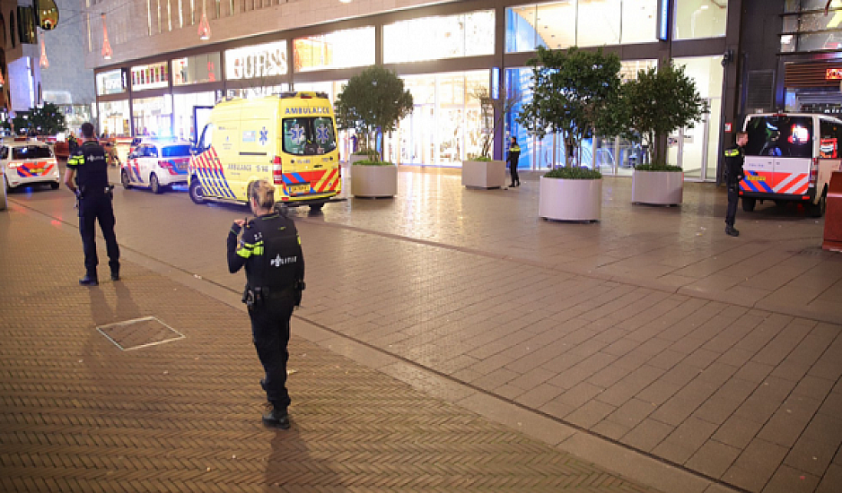 Συναγερμός στη Χάγη για επίθεση με μαχαίρι - Πολλοί τραυματίες