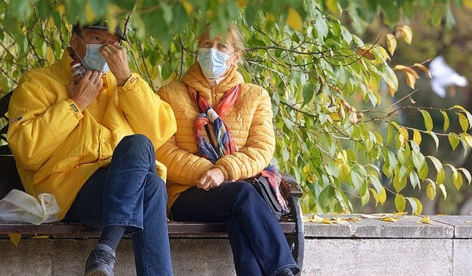 Κορονοϊός: Πόσο προστατεύει η κάθε μάσκα - Πόσες ώρες μπορείς να είσαι με κρούσμα χωρίς να κολλήσεις