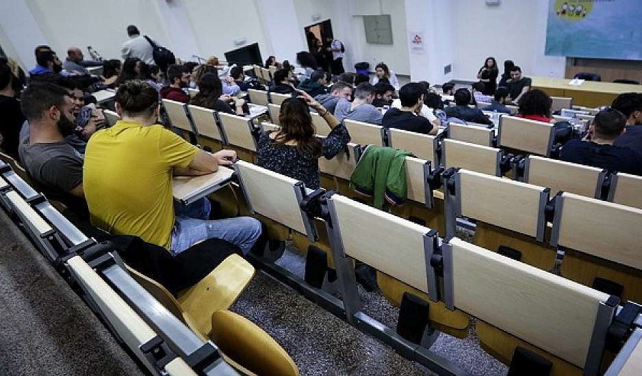 Βάσεις 2024: Κενές 10.000 θέσεις στα ΑΕΙ - Τέσσερις σχολές χωρίς πρωτοετή φοιτητή