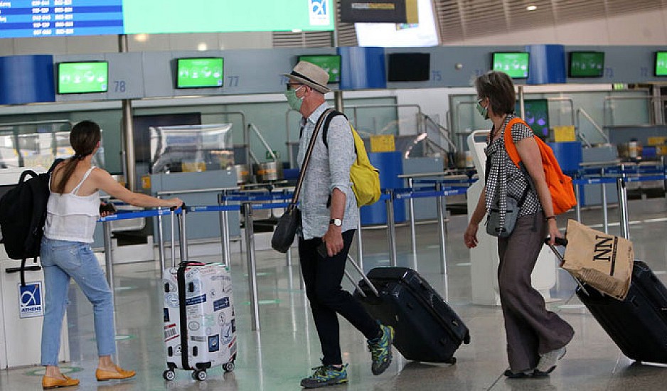 Όσοι ταξιδεύουν από Ρωσία θα εισέρχονται στην Ελλάδα μόνο με αρνητικό τεστ για κορονοϊό