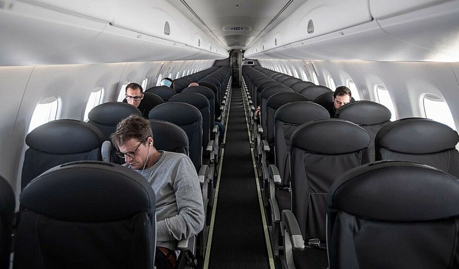 Πανικός σε πτήση με ημίγυμνη γυναίκα – Προσπάθησε να μπει στο πιλοτήριο και να πάρει τον έλεγχο του αεροπλάνου
