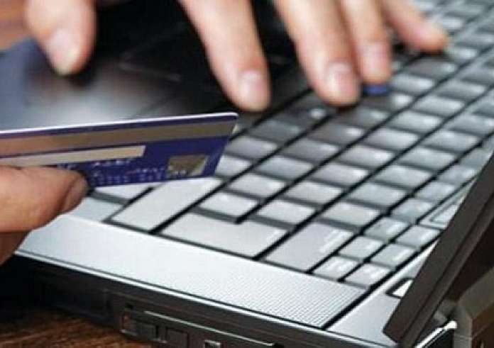 Έρευνα: 1 στους 2 νέους δεν θέλει καθόλου το ίντερνετ
