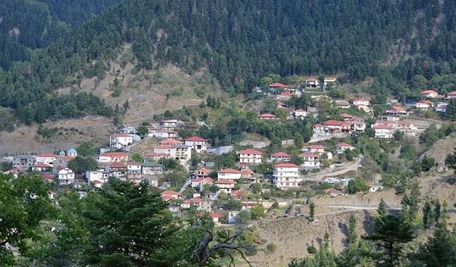 Ραπτόπουλο: Ένα γλέντι σκόρπισε τον κορονοϊό στο χωριό - Νεκρός ένας από τους επτά διασωληνωμένους