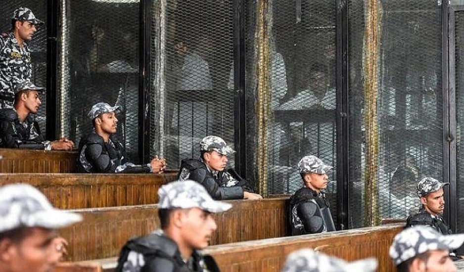 Αίγυπτος: Μαζική θανατική καταδίκη για 75 κρατούμενους