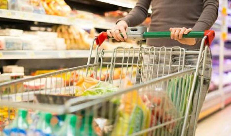 Συνεχίζεται το τσουνάμι ακρίβειας σε βασικά προϊόντα – Ζαλίζει η τιμή του λαδιού