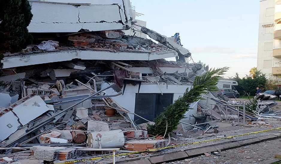 Σεισμός - Αλβανία: Αυξάνονται οι νεκροί, εκατοντάδες τραυματίες  - Μάχη με τον χρόνο για τους εγκλωβισμένους