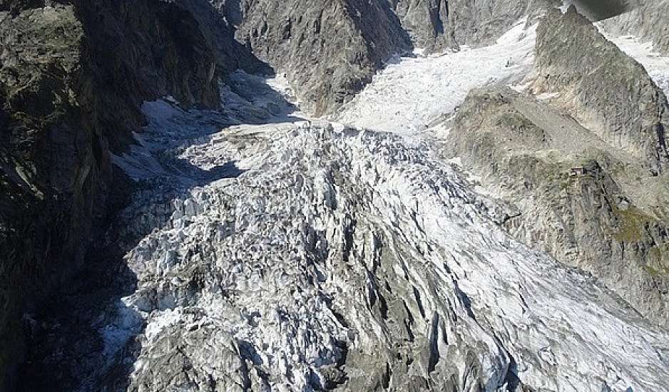 Καταρρέει παγετώνας στις Άλπεις – Εκκενώνονται ιταλικά χωριά