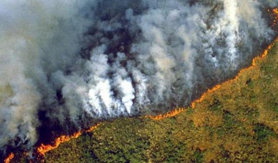 Νεκρό τοπίο ο Αμαζόνιος: Εκατοντάδες φωτιές καίνε το τροπικό δάσος