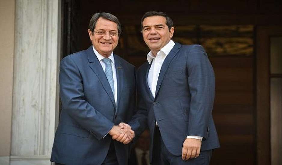 Συμφωνία Τσίπρα - Αναστασιάδη για επανεκκίνηση συνομιλιών για το κυπριακό