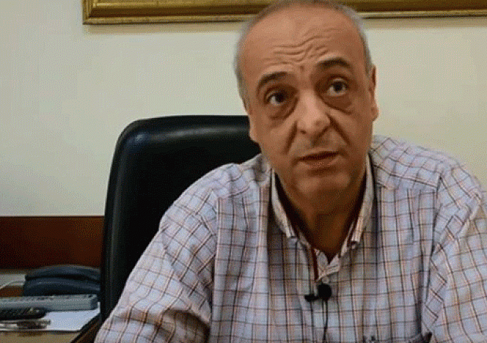 Ο αντιδήμαρχος Ναυπλίου προσπαθεί να «μπαλώσει» το ρατσιστικό παραλήρημα για τα σκυλιά και τους μετανάστες. Βίντεο